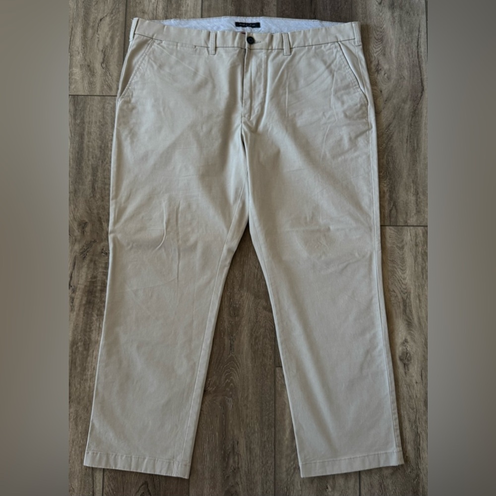 Tommy Hilfiger Stretch Chino Pants Mens Size 40x30 Gray Cotton Blend Casual Work